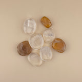 Rodado de Calcita Dorada Plano